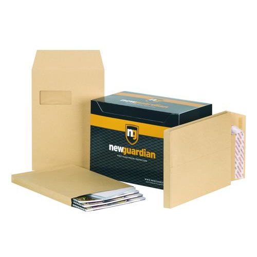 New Guardian Pocket Gusset Envelope C4 Peel and Seal Window Power Tac 25mm Gusset 130gsm Manilla (Pack 100) (58724BG)